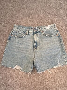 NWT Simple Society Light Blue Distressed Denim Ladies/Misses Shorts